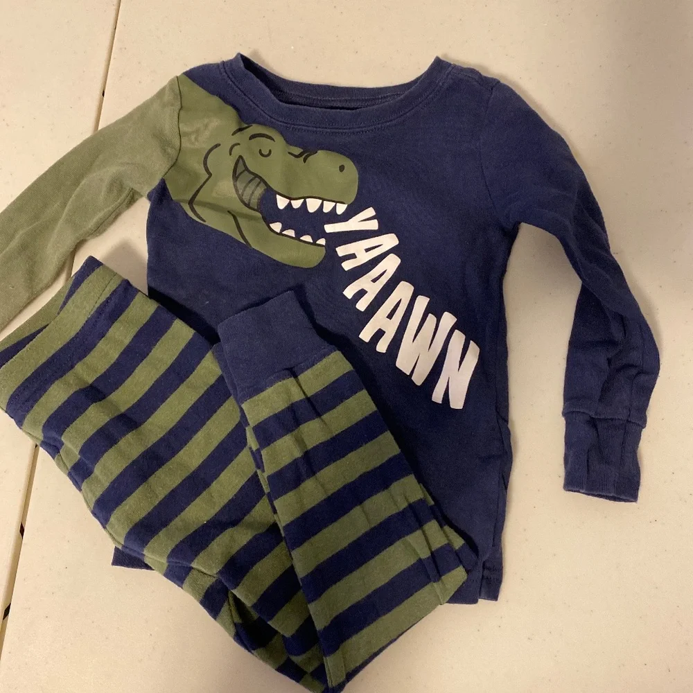 Dinosaur pyjama set - Picture 1 of 3
